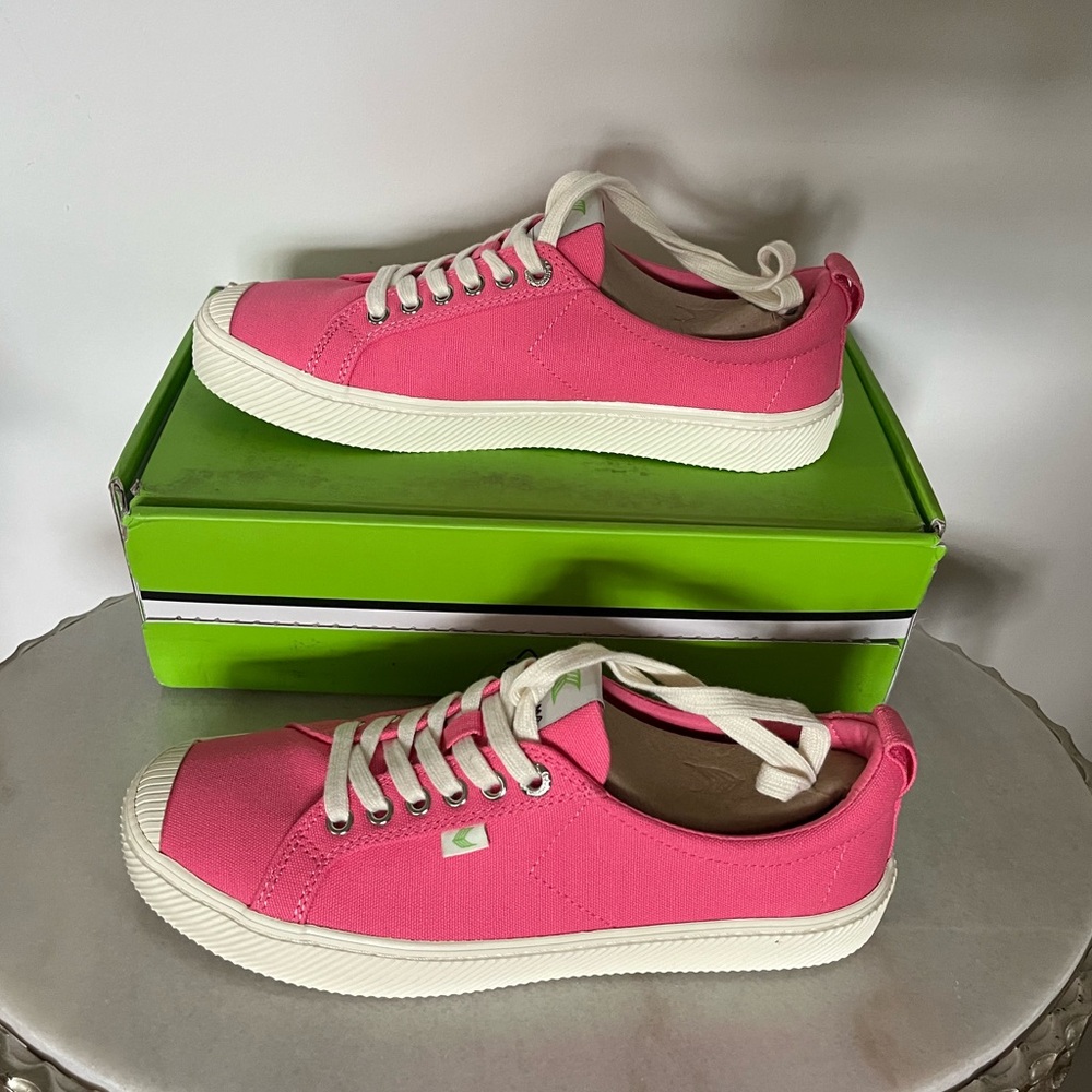 Cariuma UNISEX Oca Low Canvas
